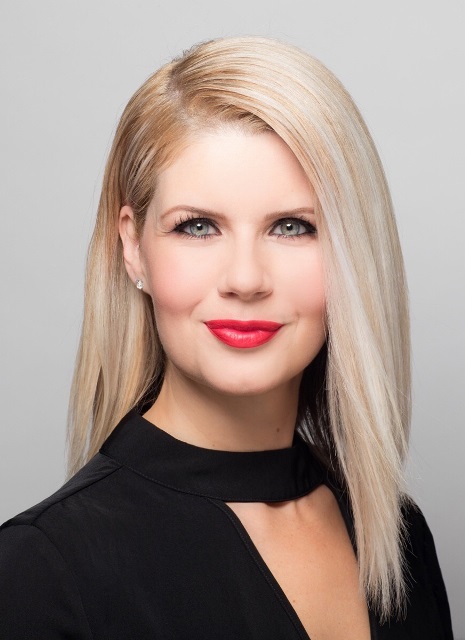 Toronto best makeup artist Janine Holmes